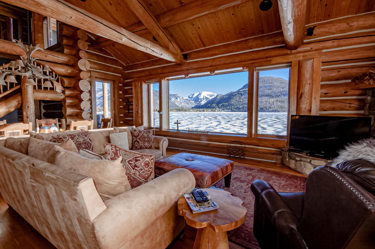 Grand Lincoln Log Cabin Grand Lake Colorado